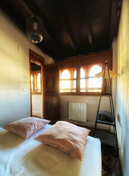 Private Apartment - The Lover'S Nest - Apt Privado Granada Buitenkant foto