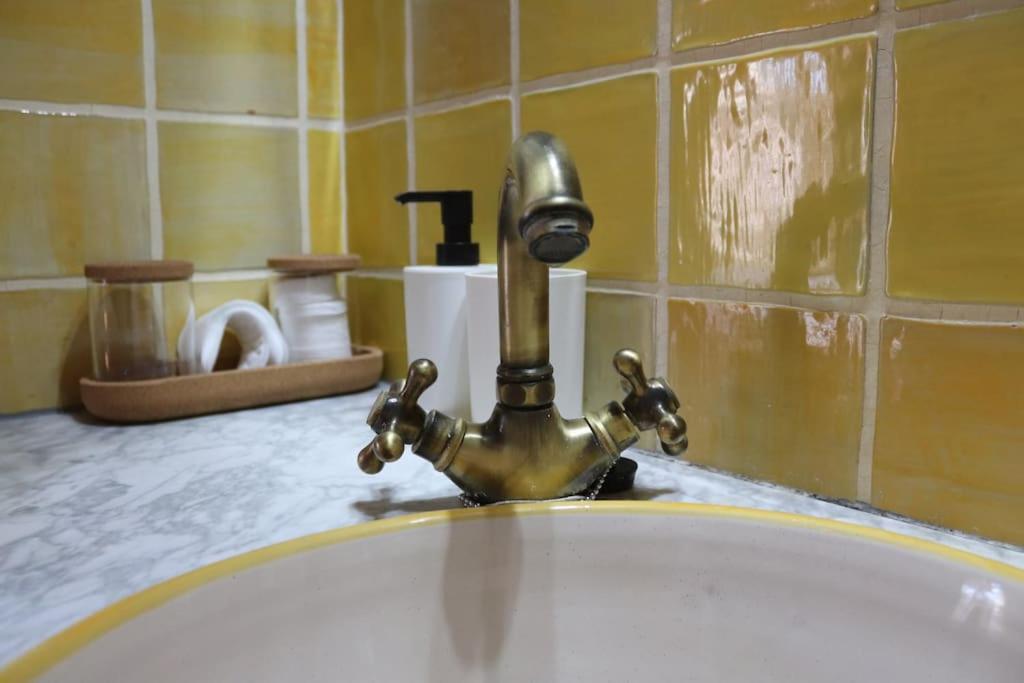 Private Apartment - The Lover'S Nest - Apt Privado Granada Buitenkant foto
